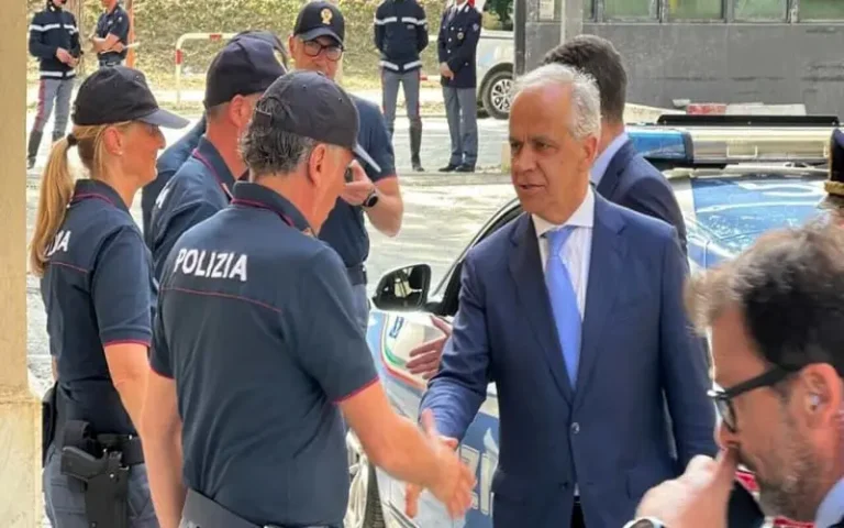 Stanziamenti significativi per il rinnovo del contratto delle forze di polizia: annuncio del Ministro dell’Interno Matteo Piantedosi